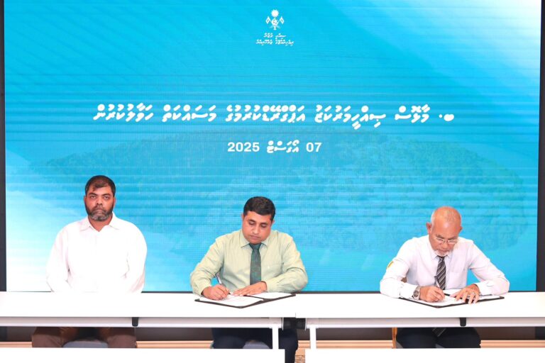 ބ. އަތޮޅުގެ ތިން ރަށެއްގެ ސިއްހީ މަރުކަޒު ތަރައްގީކުރުމުގެ މަސައްކަތް ފެނަކައަށް