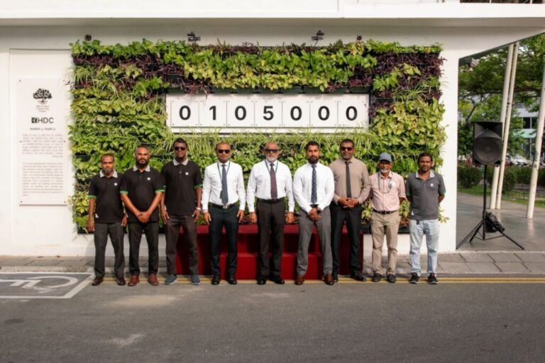 އެޗްޑީސީން އެއް މިލިއަން ގަސް އިންދުމުގެ ”ފެހި މަންޒަރު“ އިފްތިތާހުކޮށްފި