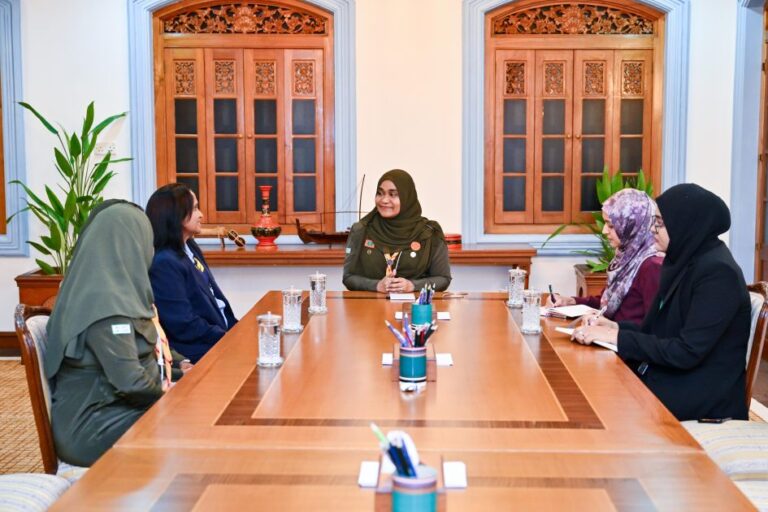 ގައިޑްގެ އޭޝިއާ ޕެސިފިކް ރީޖަންގެ ޗެއާ އާއި މެޑަމް ސާޖިދާ ބައްދަލުކުރައްވައިފި