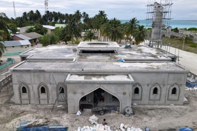 ނިލަންދޫގައި ސަރުކާރުން އިމާރާތްކުރާ މިސްކިތުގެ ބޮޑުބައި ނިމިއްޖެ