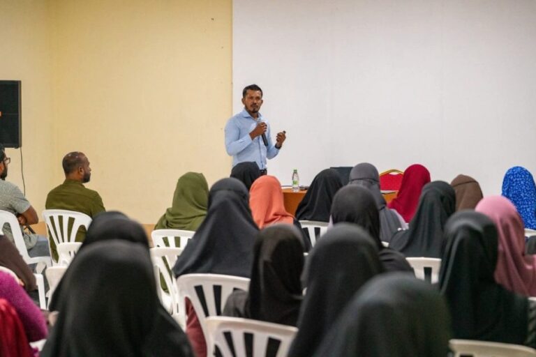 ސްކޭމް މައްސަލަތަކުން ރައްކާތެރިކުރުވުމަށް ފޯކައިދޫ ރައްޔިތުންނަށް މައުލޫމާތު ދީފި