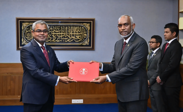 ރާއްޖޭގައި ދެމެހެއްޓެނިވި ފަތުރުވެރިކަމެއް ތަރައްޤީކޮށް ކުރިއެރުވުމަކީ އަމާޒެއް: ރައީސް
