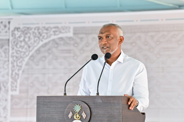 ދޮންފަނުގެ ބިން ނުހިއްކަން ރައީސް މުއިއްޒު ނިންމަވައިފި
