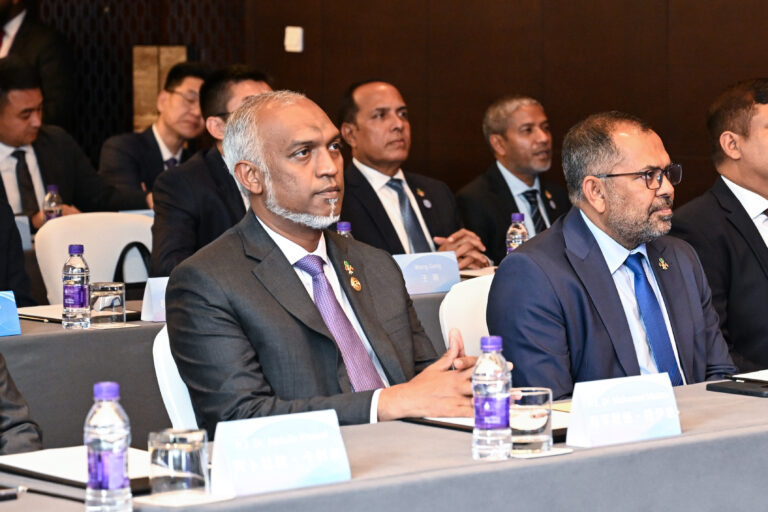 ކުރީގެ ރައީސުންނާއި ކުރީގެ މެންބަރުންގެ ބައެއް އިނާޔަތްތައް ކަނޑާލަން ހުށަހަޅަން ސަރުކާރުން ނިންމައިފި