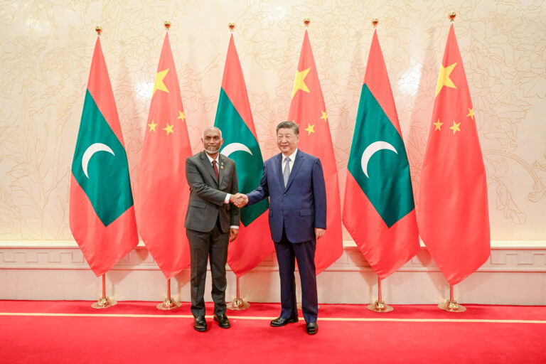ޗައިނާއަށް ކުރެއްވި ދަތުރުފުޅު ނިންމަވާލެއްވުމަށްފަހު ރައީސް މާލެ ވަޑައިގެންފި