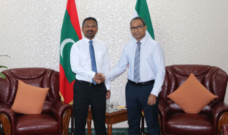 ބަންޑާރަ ނައިބު އުޝާމް އުއްތަމަ ފަނޑިޔާރާ ބައްދަލުކުރައްވައިފި