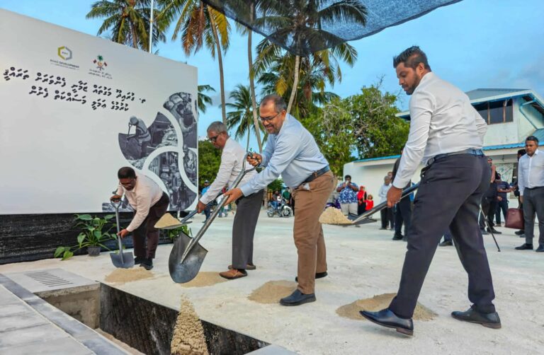 ގުރައިދޫގެ މަގުތައް ތަރައްގީކުރުމުހެ 74 މިލިއަން ރުފިޔާގެ މަޝްރޫއު ފަށައިފި