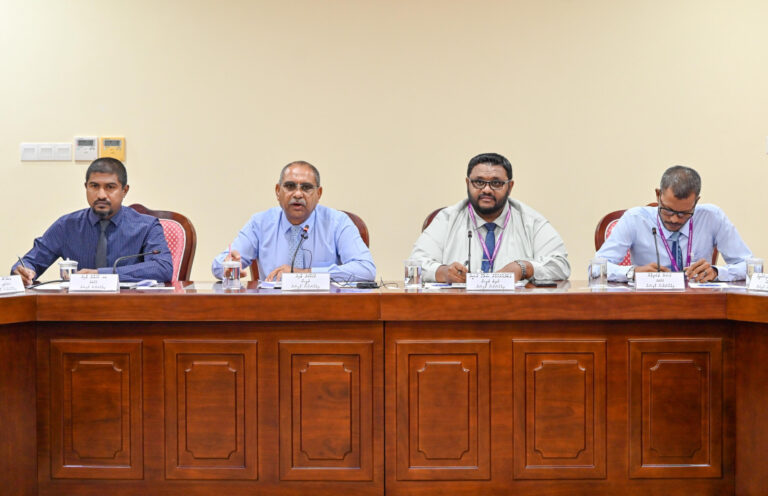 މީޑިއާ އެންޑް ބްރޯޑްކާސްޓިންގ ކޮމިޝަނުގެ އިންތިޚާބަށް ކުރިމަަތިލީ ހަ މީހަކު