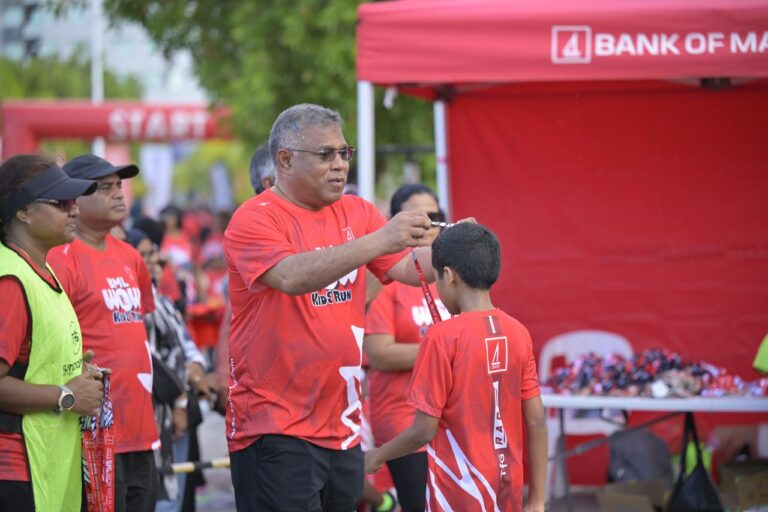 ބީއެމްއެލް ވާއު ކިޑްސް ރަން ކާމިޔާބުކަމާއެކީ ނިންމާލައިފި