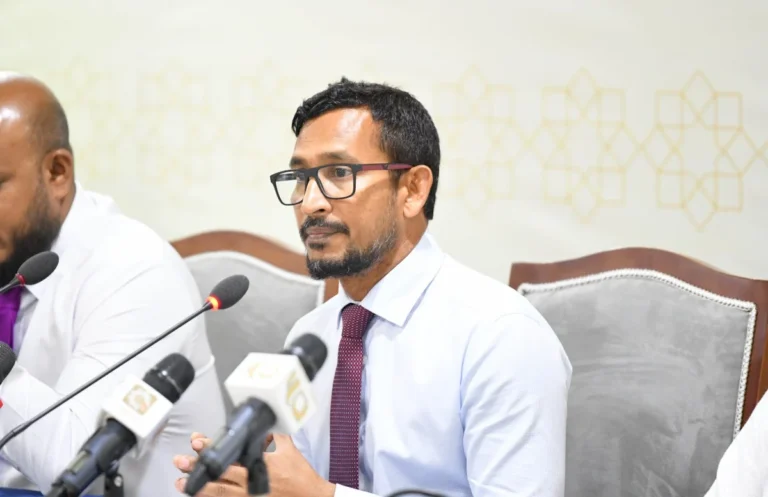 މީޑިއާ ބިލަކީ ސޯޝަލް މީޑިއާ ބަންދުކުރަން ހުށަހަޅާފައިވާ ބިލެއް ނޫން: ފަލާހް