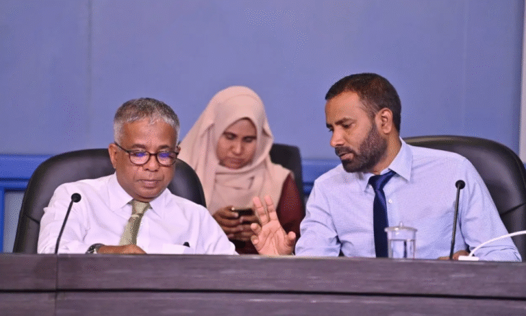އަކްރަމް ކަމާލުއްދީނާއި ޢާރިފްގެ މައްޗަށް ދަޢުވާކޮށްފި