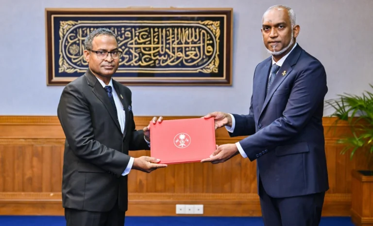 ޝަރުޢީ ދާއިރާގެ މާލީ މިނިވަންކަން ކަށަވަރުކުރުމަށް ބްލޮކް ގްރާންޓެއް ދިނުމަށް ރައީސް ނިންމަވައިފި