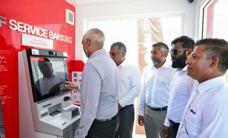 ގާދިއްފުށީގައި އޭޓީއެމްގެ ޚިދުމަތް ފަށައިފި