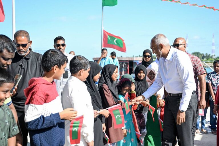 ކެޔޮދޫގައި އަންނަ އަހަރު ޑޮލަރު އޭޓީއެމެއް ބަހައްޓާނަން: ރައީސް