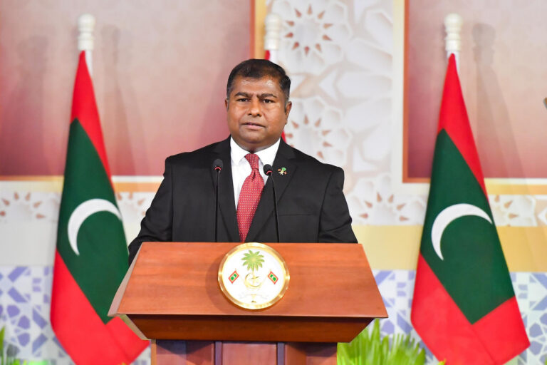 ވަޒީރު އާދަމް ނަސީރު ޝަރުޖާއަށް ފުރާވަޑައިގެންފި