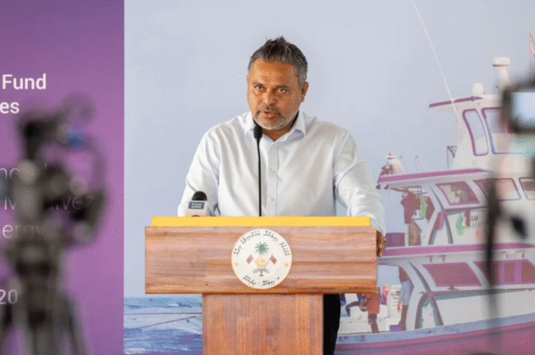 ރައީސް މުއިއްޒުގެ ސިޔާސަތަކީ މަސްވެރިންނަށް ލިބެންޖެހޭ ޚިދުމަތްތައް އެންމެ ފުރިހަމައަށް ފޯރުކޮށްދިނުން: ޝިޔާމް