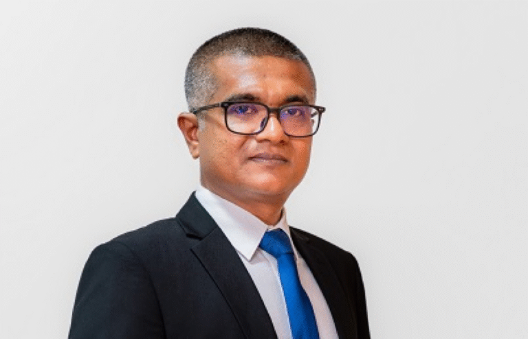 ސިނގިރޭޓް ވައްކަމުގައި ތުހުމަތު ކުރެވޭ މުއާޒް މިފްކޯއިން ސަސްޕެންޑުކޮށްފި