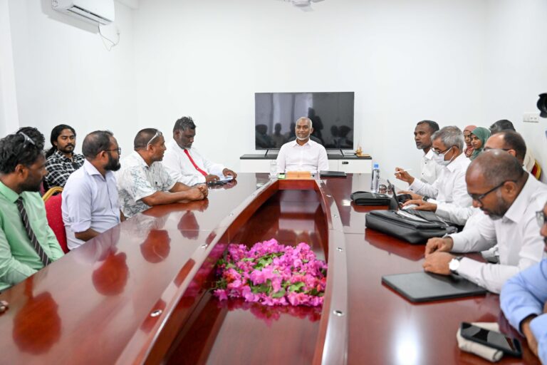 ހަންޏާމީދޫ ގެސްޓްހައުސް ހިންގާ ފަރާތްތަކާ ރައީސް ބައްދަލުކުރައްވައިފި