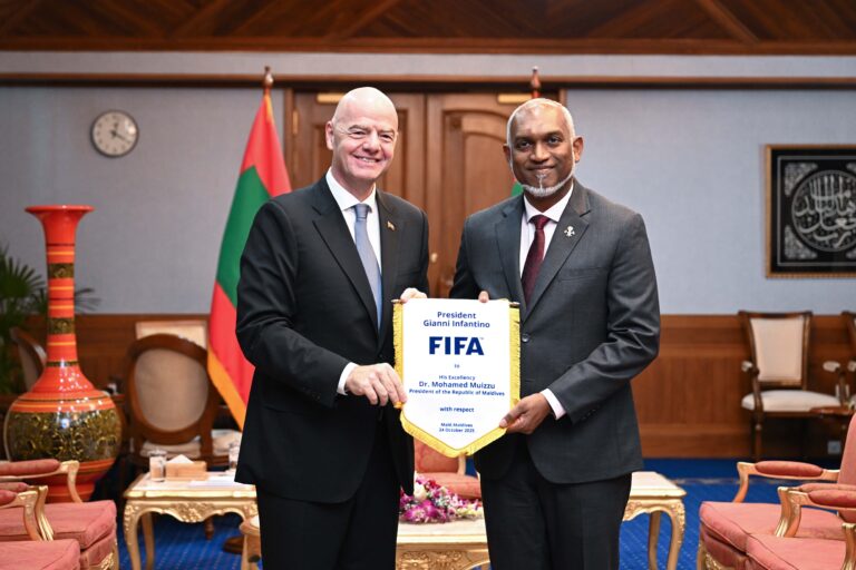 ފީފާގެ ރައީސް އިންފަންޓީނޯ ރައީސް މުއިއްޒާ ބައްދަލުކުރައްވައިފި