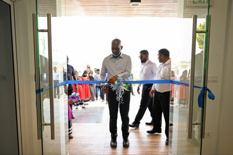 ހިންނަވަރު ފެނަކައިގެ އޮފީސް އިމާރާތް ރައީސް ހުޅުއްވައިދެއްވައިފި
