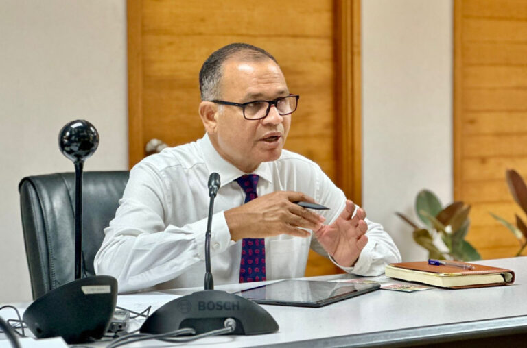 35 ރަށެއްގެ ކައުންސިލް އިދާރާގެ އިމާރާތުގެ މަސައްކަތް މި މަހު ފެށޭނެ: މިނިސްޓަރު އާދަމް ޝަރީފް