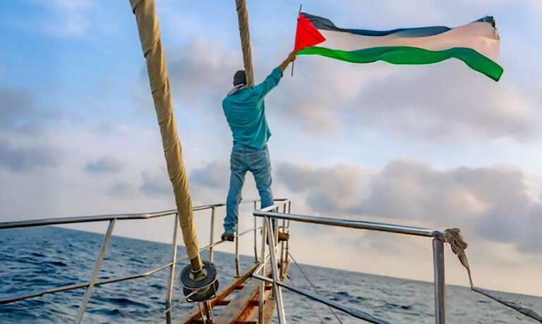 ކަނު އަނދިރީގައި އިސްރާއީލުގެ ބޯޓުތައް އައީ ލައިޓްވެސް ނިއްވާލައިގެން، ހުރަސްއެޅިނަމަވެސް ގާފިލާގެ ދަތުރު ކުރިއަށް