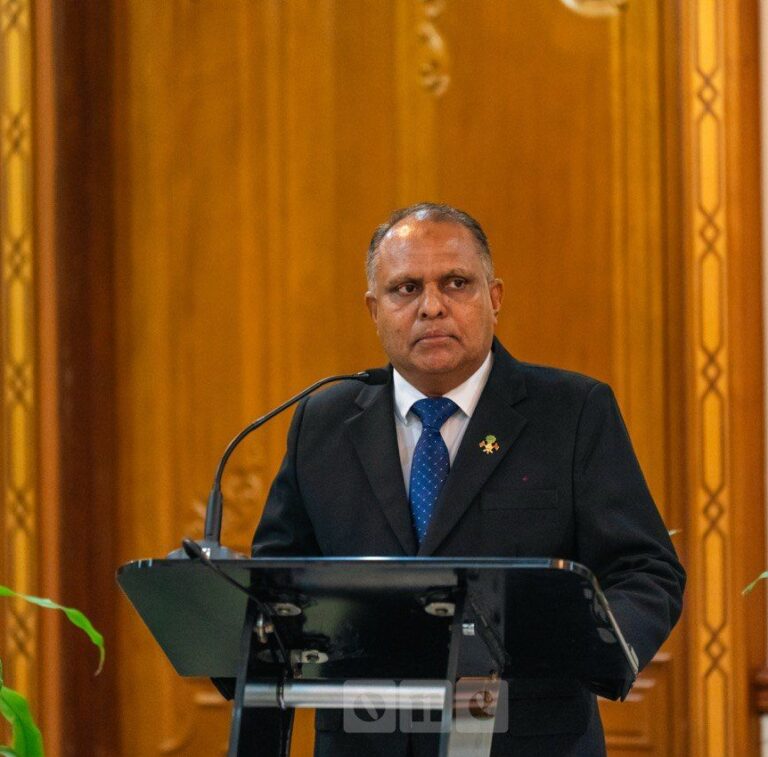 ޖޭއެސްސީގެ ރައީސްގެ މަގާމުން ރިޒާ އިސްތިއުފާ ދެއްވައިފި