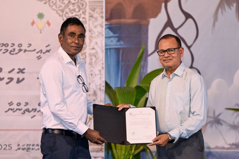 ކޮމަންޑޫ ކައުންސިލާ ގައްލައިދޫ ހަވާލުކޮށްފި