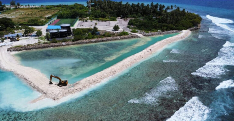 ދ.މާއެނބޫދޫ ބިން ހިއްކުމުގެ ޢަމަލީ މަސައްކަތް ފަށައިފި