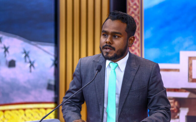 ގްރީން ސްޓްރީޓްސްގެ ޗެއަރޕާސަންގެ މަގާމަށް ޢަފޫ އިންތިޚާބުކޮށްފި