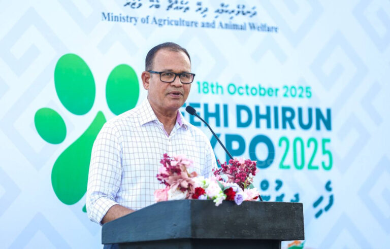 ކާރިސާ ޙާލަތްތަކުގައި ދިވެހިން އެންމެ ބޮޑަށް ބަރޯސާވާ އެއްބަޔަކީ ދަނޑުވެރިން: އާދަމް ޝަރީފް