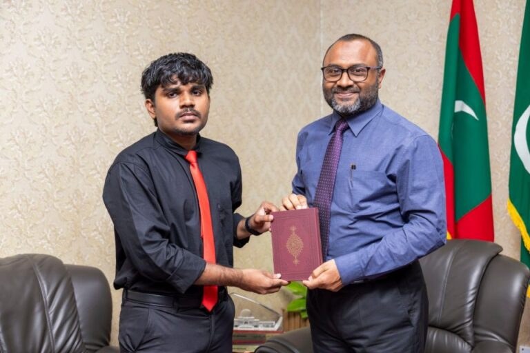 އަލްހާފިޒު ޒާން މުހައްމަދު ޖަމީލްއާއި ވަޒީރު ޝަހީމް ބައްދަލުކުރައްވައިފި