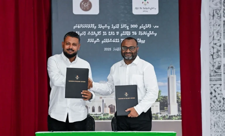 ފެންފުށި އައު މިސްކިތް އިމާރާތް ކުރުމުގެ އެއްބަސްވުމުގައި ސޮއިކޮށްފި