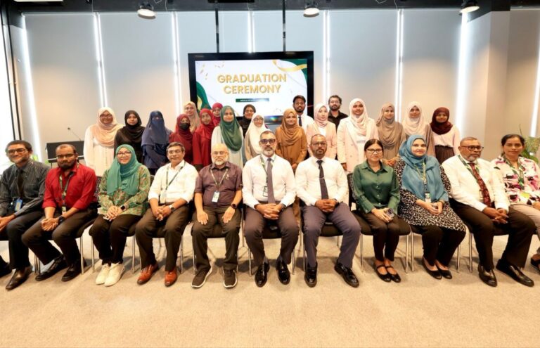 އެމްބީބީއެސް ހެދި ފުރަތަމަ ބެޗްގެ ދަރިވަރުން އިންޓާންޝިޕް ނިންމާލައިފި