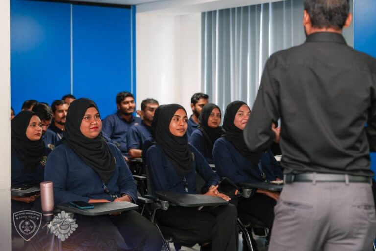 އިމިގްރޭޝަނަށް ގިނަ އަދަދެއްގެ މުވައްޒަފުން ހޯދުމަށް އިއުލާންކޮށްފި