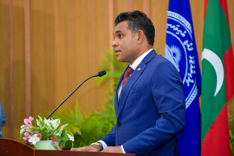 ދައުރު ފުރިހަމަކުރައްވާ ނައިބު ރައީސުންނަށް އިނާޔަތުގެ ގޮތުގައި 30،00 ލިބޭނެ