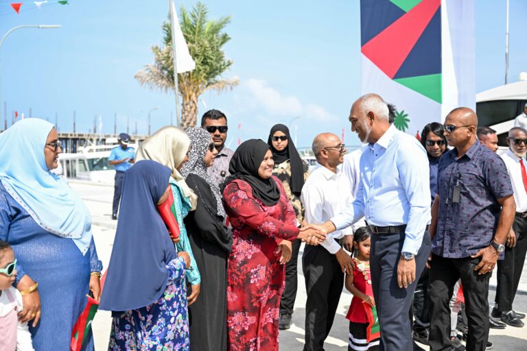 ރައީސް މުއިއްޒު ވިލިމާލޭ ރައްޔިތުންނާ ބައްދަލުކުރެއްވުން އޮންނާނީ މާދަމާ ރޭ