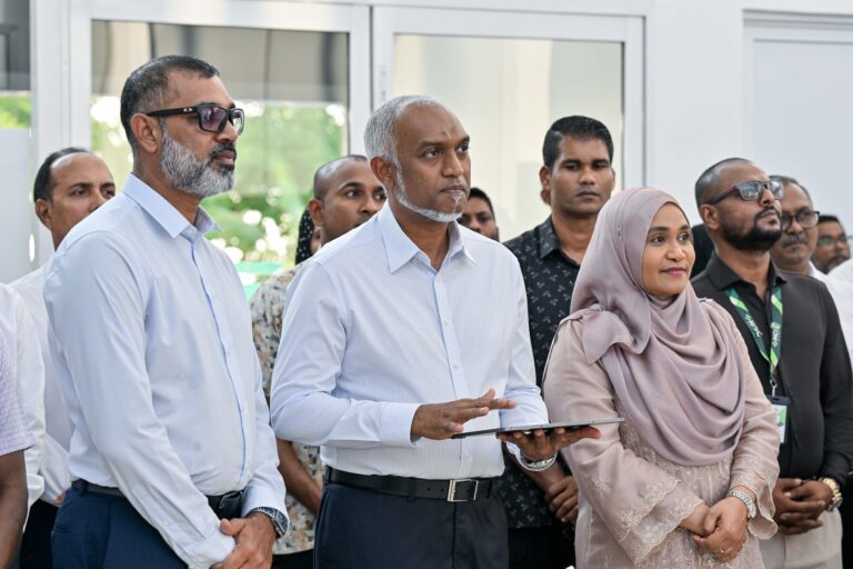 މާލެ ސަރަހައްދުގައި ގާއިމުކުރި ފުރަތަމަ އާބަން ޕްރައިމަރީ ހެލްތުކެއާ ސެންޓަރު ރައީސް ހުޅުއްވައިދެއްވައިފި