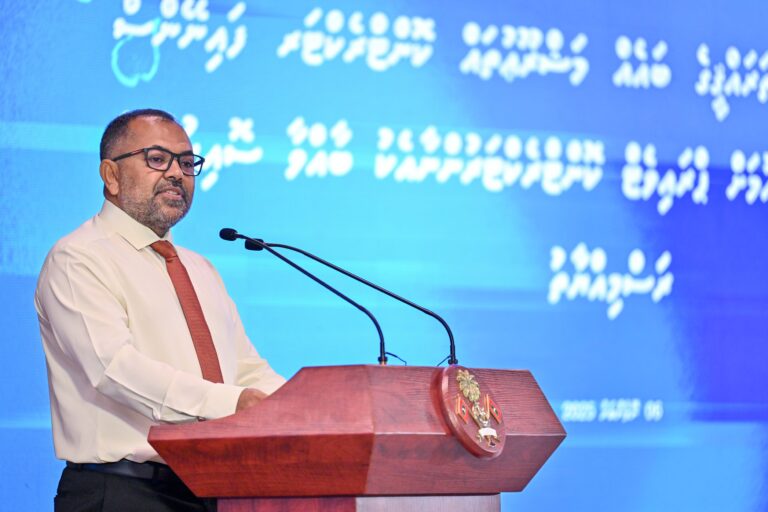 މަސައްކަތުގެ ނަތީޖާ ތަކާއި ގުޅިފައިވާ ގޮތަށް ފައިސާ ދިނުމުގެ ސާފު އޮނިގަނޑެއް ޤާއިމްކުރެވޭނެ: މާލީ ވަޒީރު