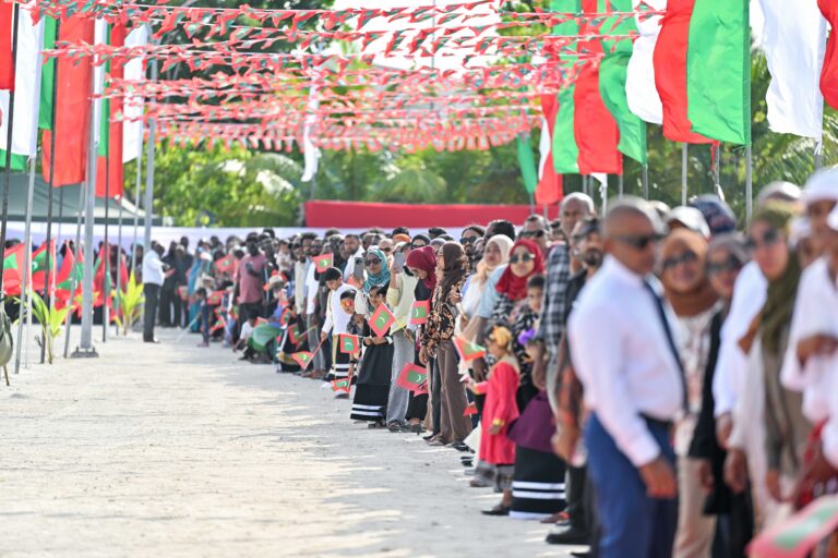 އައްޑޫގެ ކަރަންޓު މައްސަލަ ހައްލުކުރަން 30 މެގަވޮޓްގެ ބިޔަ މަޝްރޫއެއް ފަށަނީ: ރައީސް