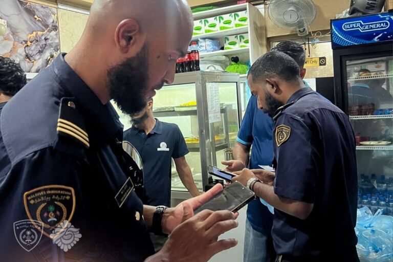 ޤަވާއިދާ ޚިލާފަށް އުޅުނު 5 ބިދޭސީއަކު އިމިގްރޭޝަންގެ ބެލުމުގެ ދަށަށް ގެންގޮސްފި