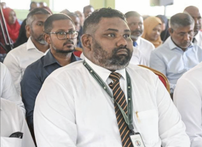 ފެރިދޫ ކައުންސިލްގެ ރައީސް ސަސްޕެންޑްކޮށްފި