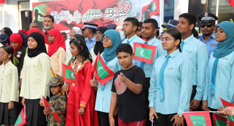 ޝަހީދުންގެ ޝަރަފުގައި “ޝަހީދުންގެ ޝަރަފުގައި ދިދަ ވިހުރުވައިލުން”ގެ ނަމުގައި ހާއްސަ ހަރަކާތެއް ބާއްވައިފި
