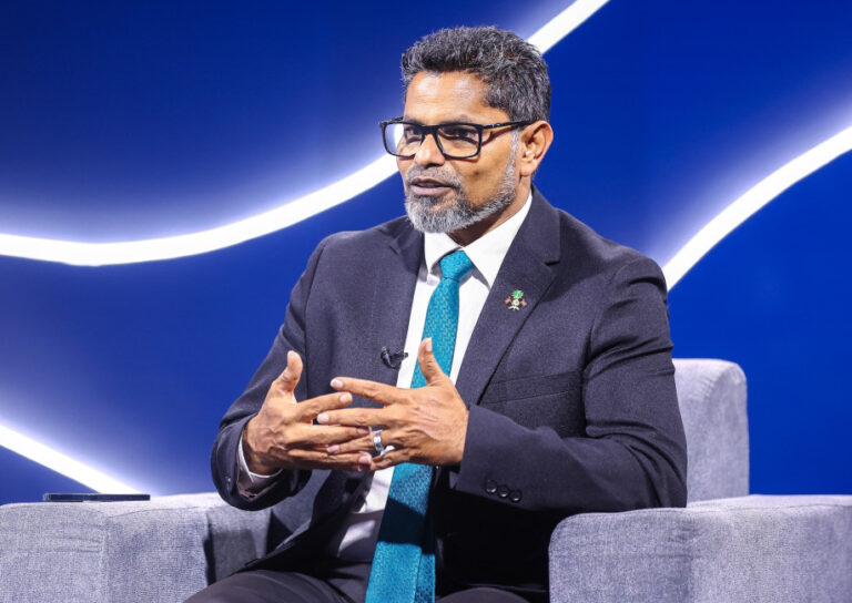 ރައީސްގެ އަމާޒަކީ ހިންގުން ހަރުދަނާކޮށް، މުޅި ރާއްޖެއަށް ކުޅިވަރު ފަތުރާލުން: ޠަލާލް
