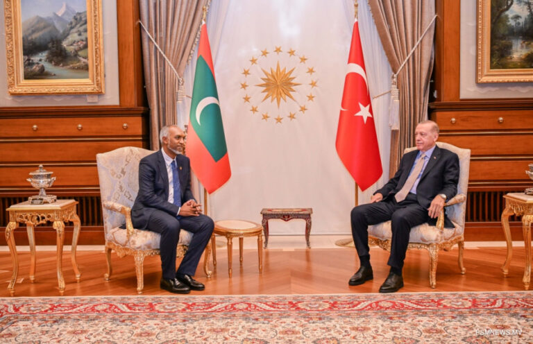 ތުރުކީ އަސްކަރިއްޔާގެ ވައިގެ އުޅަނދެއް ވެއްޓުނު ހާދިސާއާ ގުޅިގެން ރައީސްގެ ތައުޒިޔާ