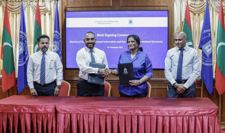 ނޫސްވެރިންނަށް ގިނަ ފުރުސަތުތަކެއް ފަހިވެގެންދާނެ މުހިއްމު ފަހުމުނާމާއެއްގައި ސޮއިކޮށްފި