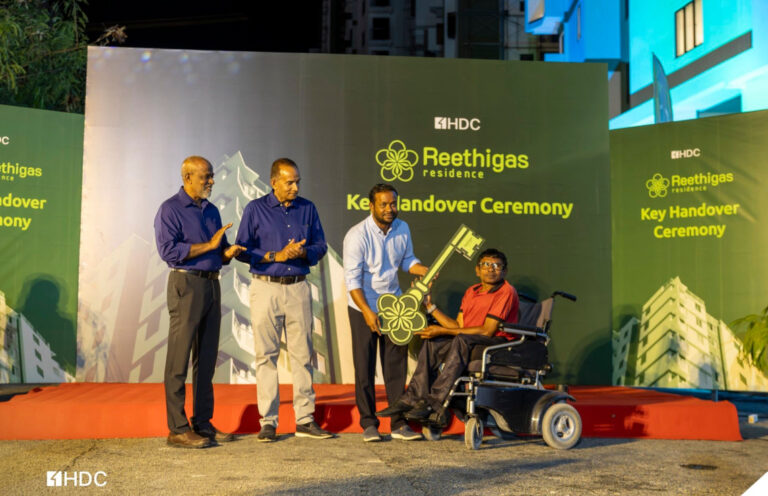 އެޗްޑީސީގެ މުވައްޒަފުންގެ ފްލެޓްތައް ހަވާލުކުރަން ފަށައިފި