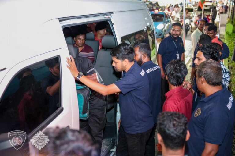 ގަވާއިދާ ހިލާފަށް އުޅެމުންދިޔަ ނުވަ ބިދޭސީން އިމިގްރޭޝަންގެ ބެލުމުގެ ދަށަށް