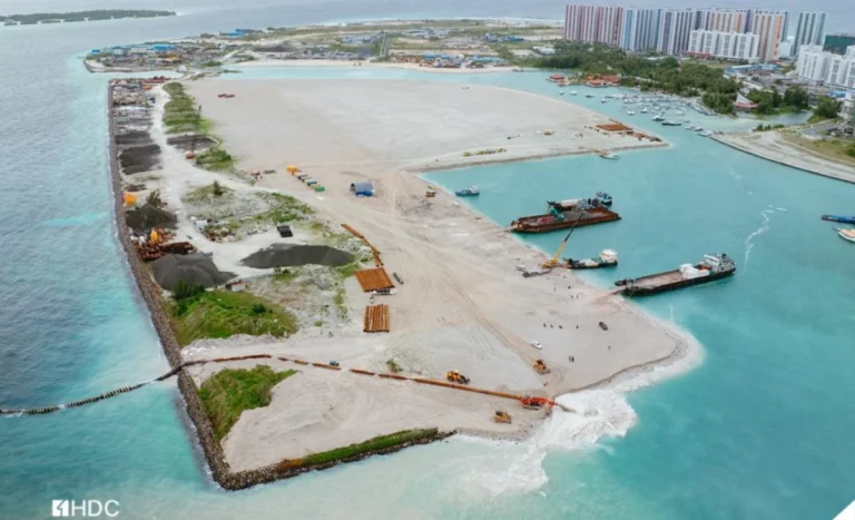 ހުޅުމާލެ ފަޅުތެރޭން ބިންހިއްކާތީ، އުޅަނދުތައް އެޅުމަށް ސަރަޙައްދުތަކެއް ކަނޑައަޅައިފި