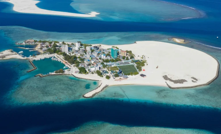 ގުޅިއަށް 10 ހެކްޓަރުގެ ބޮޑު ބިމެއްް އުފައްދައިފި، ރައްޔިތުން ތިބީ އުފަލުން